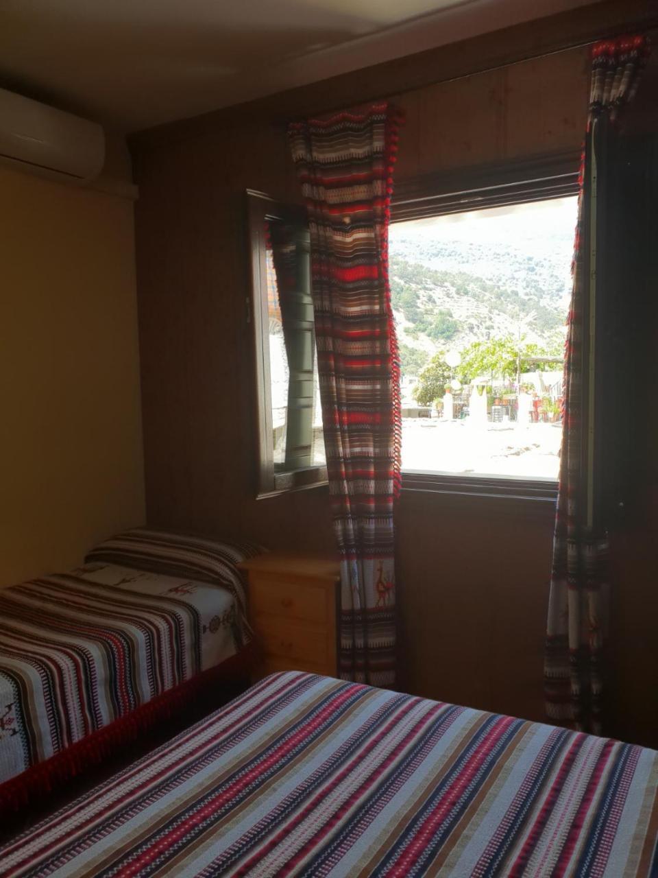 Hostal Pampaneira Exteriér fotografie